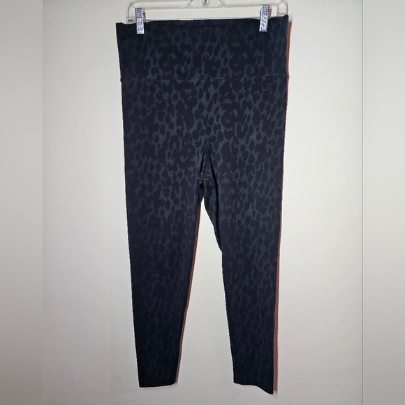 Victoria's Secret Pants - Victoria's Secret Leopard Print Leggins Size 12